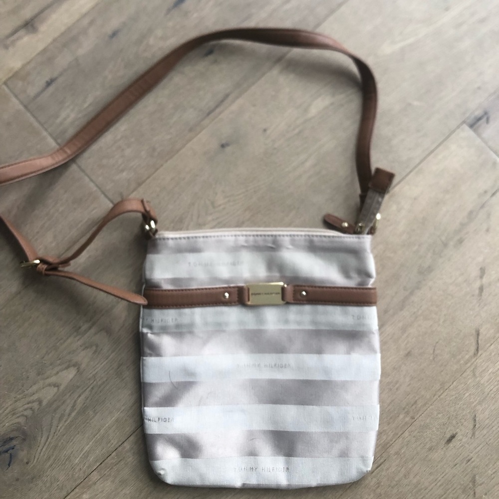 Tommy Hilfiger crossbody